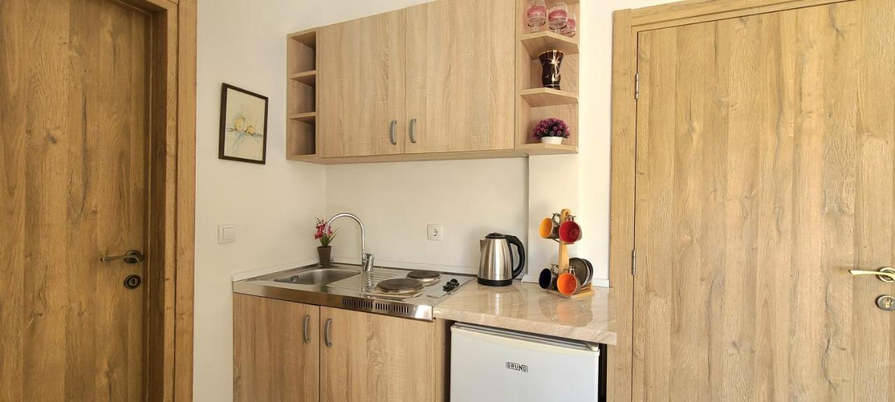 Riviera Inn Apartments Ülgün Dış mekan fotoğraf
