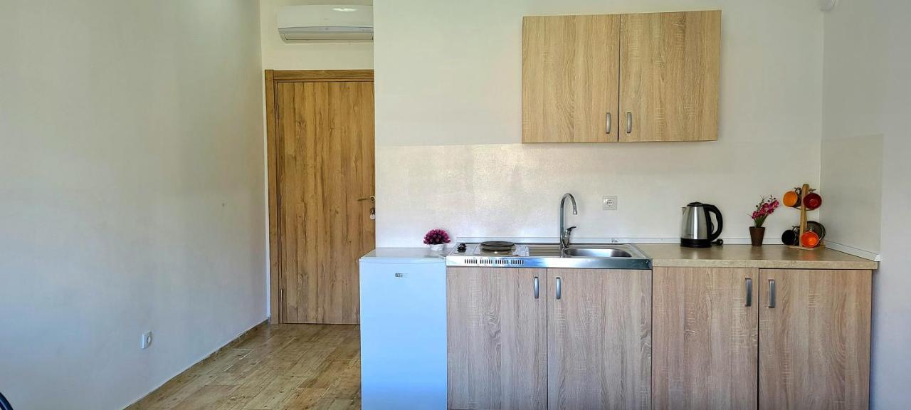 Riviera Inn Apartments Ülgün Dış mekan fotoğraf