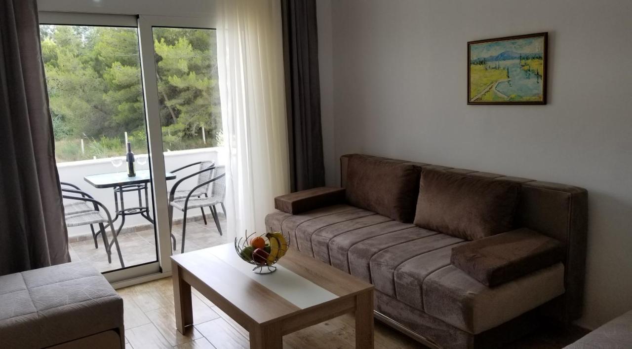 Riviera Inn Apartments Ülgün Dış mekan fotoğraf