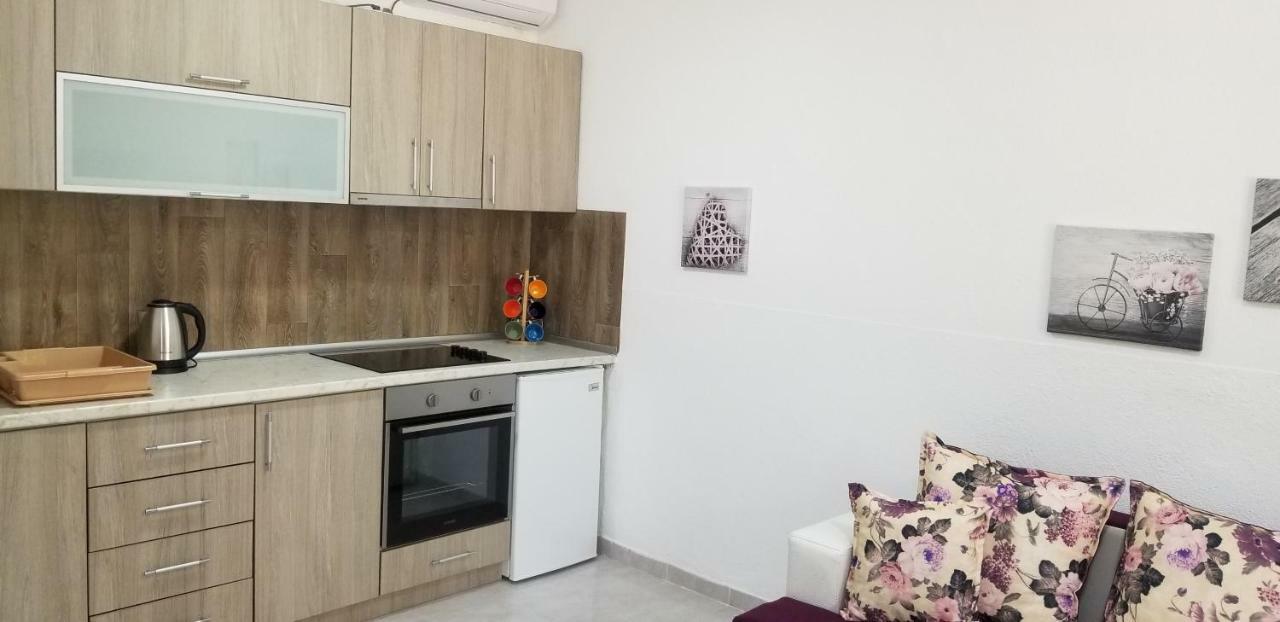 Riviera Inn Apartments Ülgün Dış mekan fotoğraf
